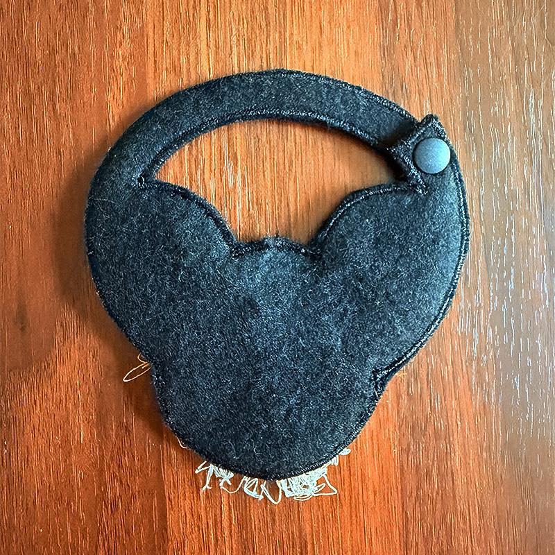 ふわふわの毛の刺繍☆ロングコートチワワのネームタグ☆.*˚名札、オーダー、お名前、刺繍 | 10枚目